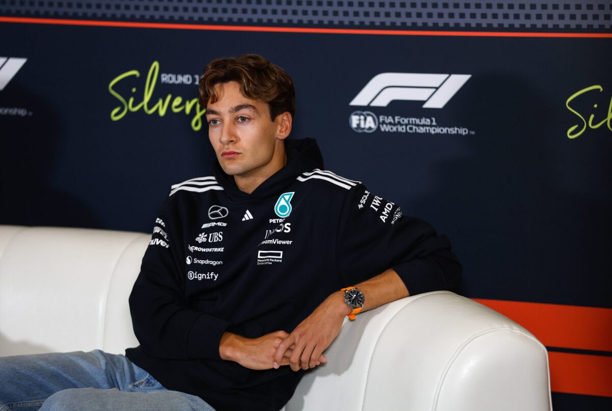 Ο Ράσελ με κατηγορηματική απάντηση στις εικασίες για Φερστάπεν και Mercedes