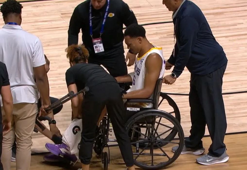 Τραυματισμός Μπέιζλι στο Summer League – Αποχώρησε με αμαξίδιο