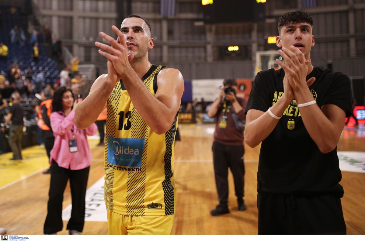 Ο Λευτέρης Μποχωρίδης μετά το παιχνίδι με τον Προμηθέα