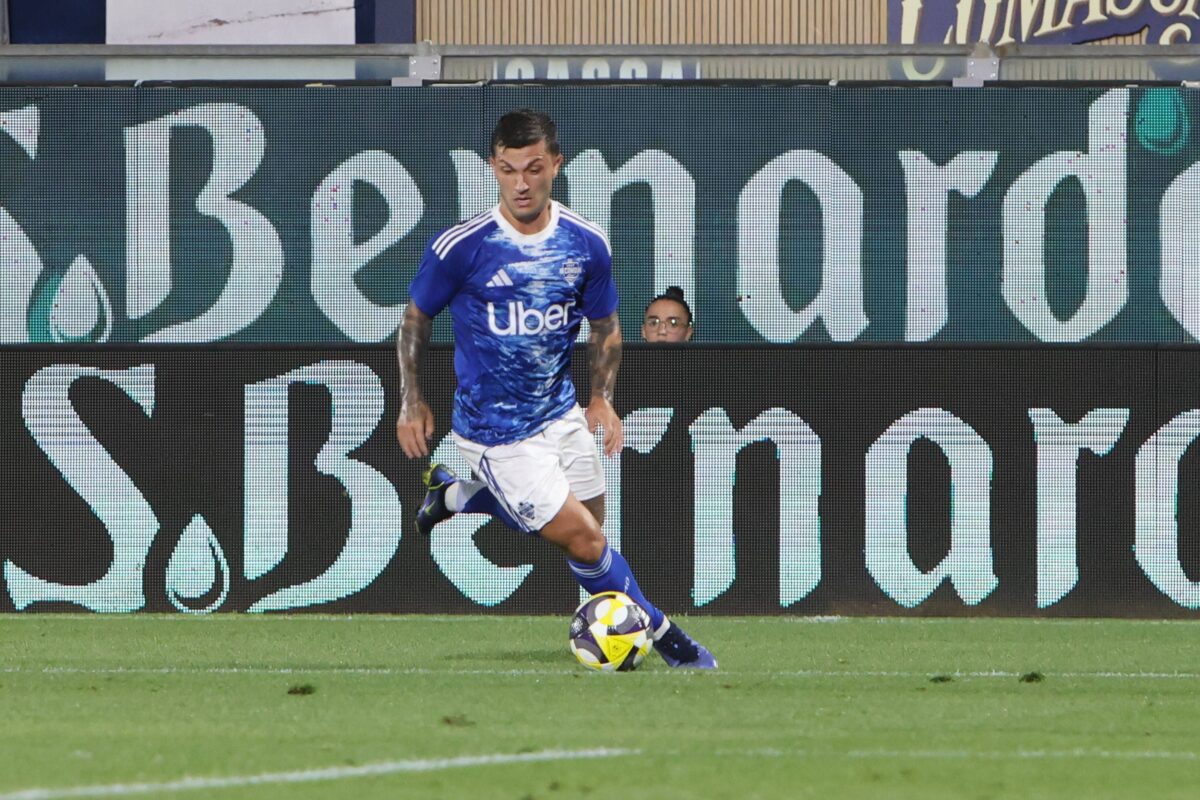 Το ποσό που θα πάρει η Κορίνθιας από το deal Ολυμπιακού-Κόμο για τον Στρεφέτσα