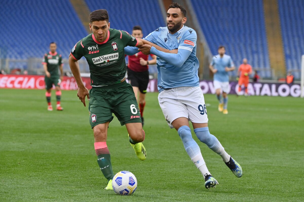 Corriere dello Sport: «Τρεις ελληνικές ομάδες για τον Φαρές»