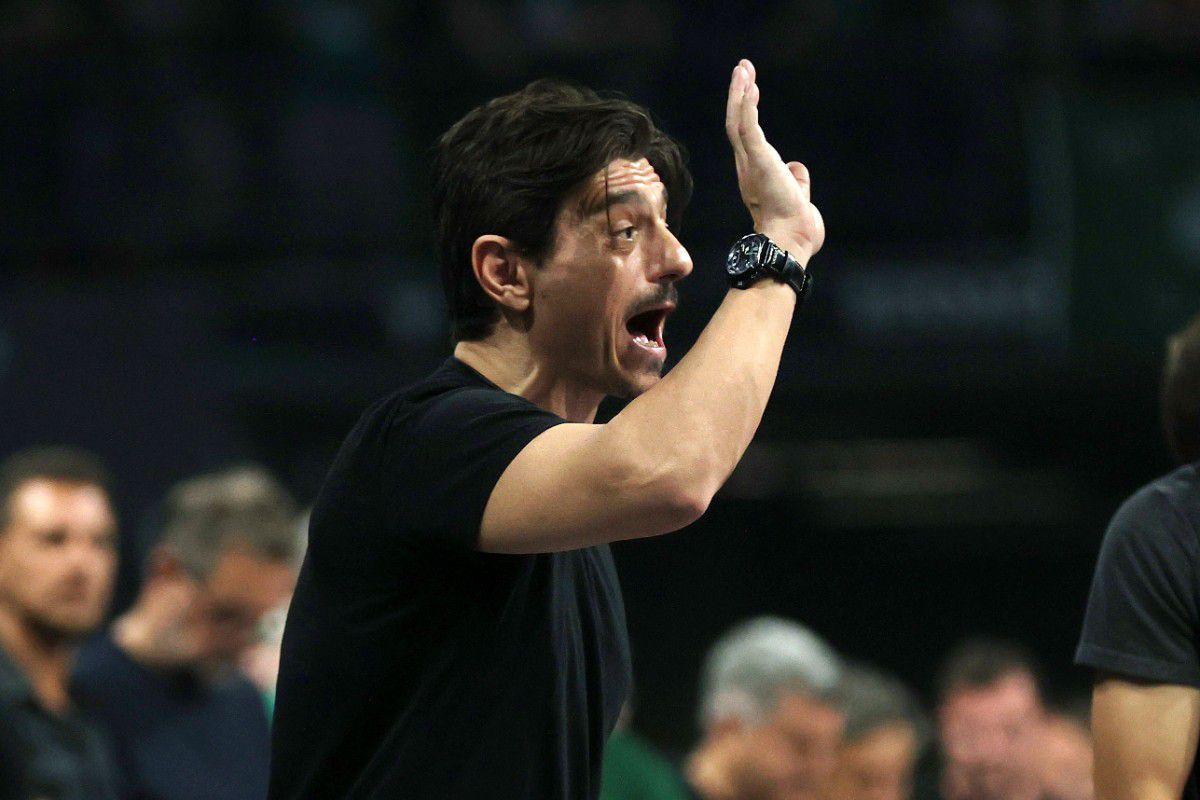 Γιαννακόπουλος: «Δεν ευθύνεται η κυβέρνηση για το ΣΕΦ – Ο Ολυμπιακός δεν μπορεί να βάλει λεφτά για το γήπεδό του;»