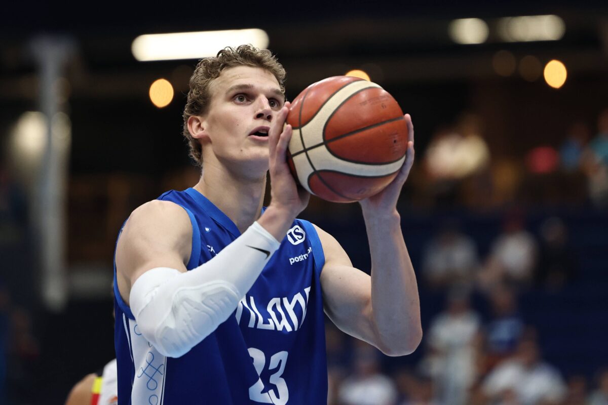 Σούπερ… 42άρης Μάρκανεν καθάρισε μόνος του την Πολωνία!