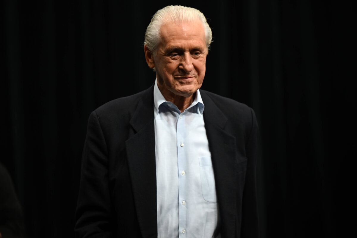 Οι Λέικερς τιμούν με άγαλμα τον Πατ Ράιλι – Πότε γίνονται τα αποκαλυπτήρια