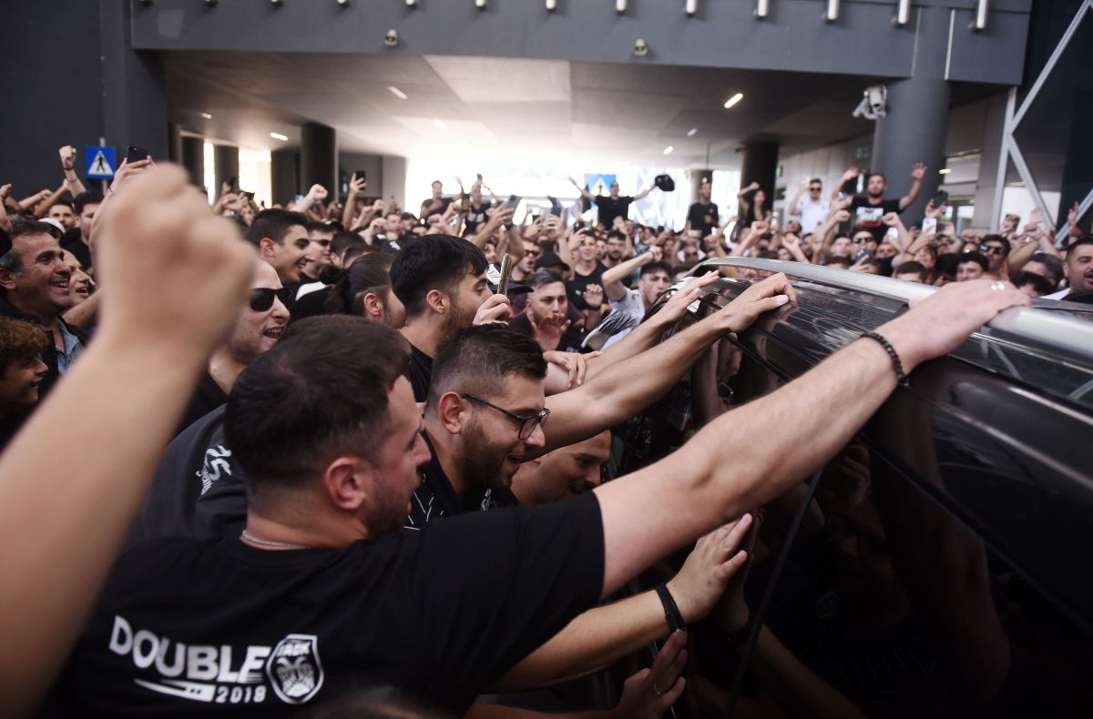 Το πανό καλοσωρίσματος στον Ζαφείρη από τους φίλους του ΠΑΟΚ (pic)