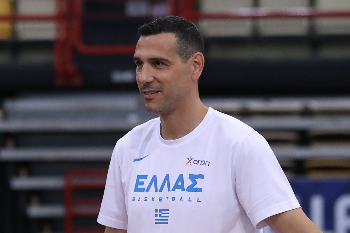 Ζήσης: «Μια γροθιά και ικανή για κάτι μεγάλο η Εθνική»