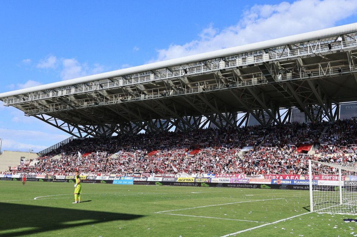 Ακυρώθηκε η προβολή του ΑΕΛ – ΠΑΟΚ σε γιγαντοοθόνη λόγω πνευματικών δικαιωμάτων