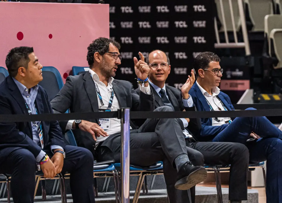 Ο Ανδρέας Ζαγκλής παρακολουθεί το Γεωργία – Ισπανία παρέα με τον Γκαρμπαχόσα