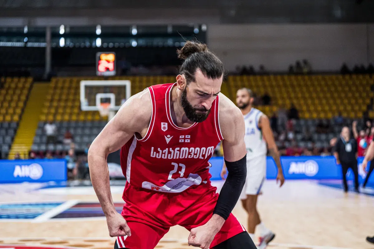 Έξαλλος ο Σενγκέλια, έβριζε τους διαιτητές και αποβλήθηκε