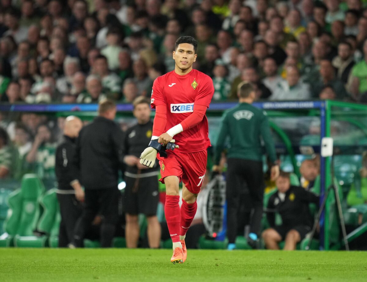 Ο τερματοφύλακας της Καϊράτ Αναρμπέκοφ και το ελληνικό παρεθόν