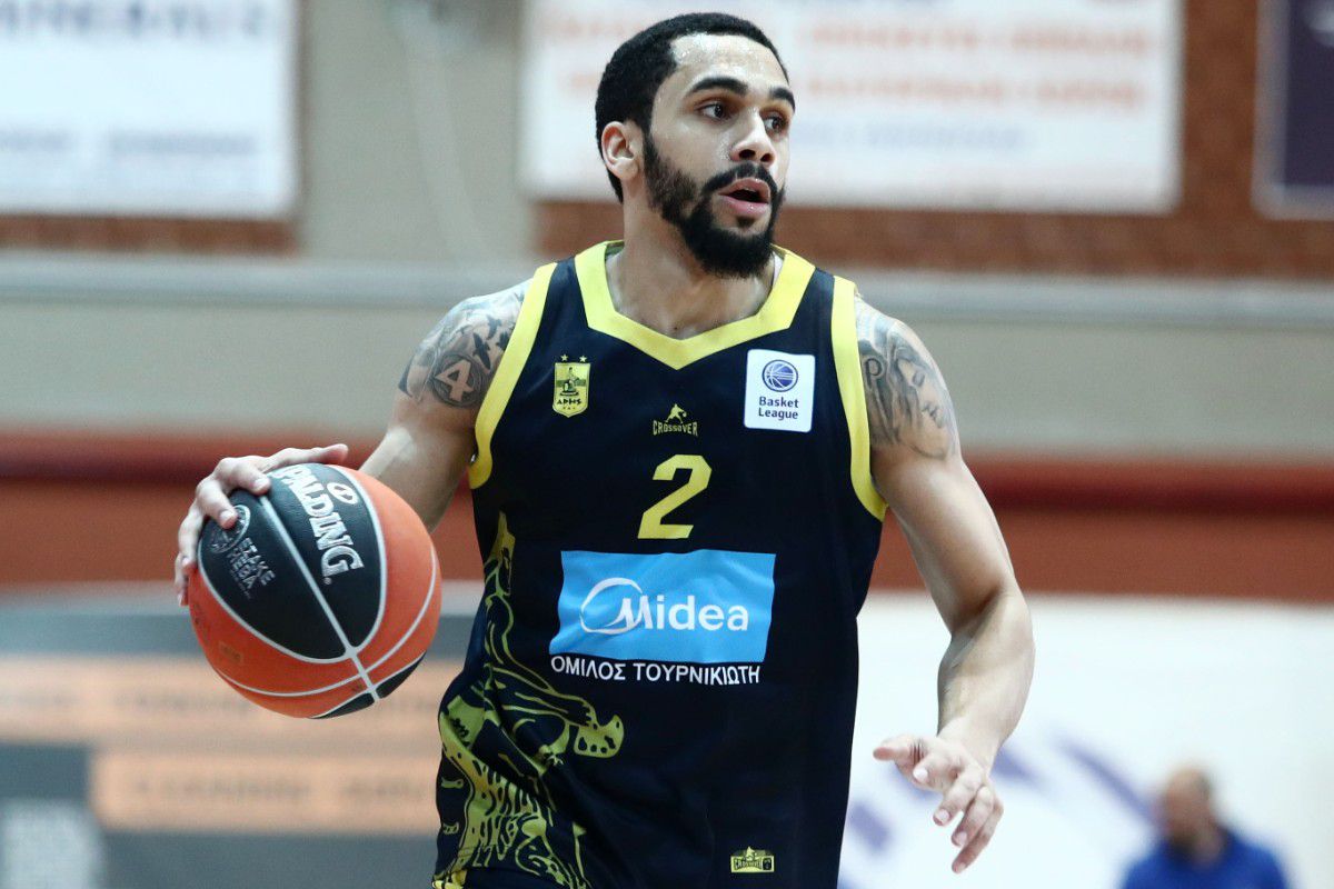 Μήτρου-Λονγκ: «Στόχος μου είναι να κερδίζω – Ο λόγος που επέστρεψα είναι οι φίλαθλοι του Άρη»