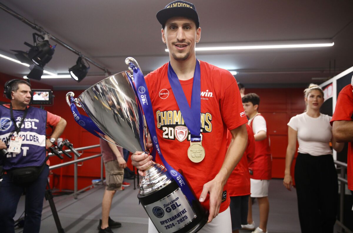 Λαρεντζάκης: «Όνειρό μου είναι η κατάκτηση της Ευρωλίγκας – Έχω πάρει πάρα πολλή αγάπη όλα αυτά τα χρόνια»