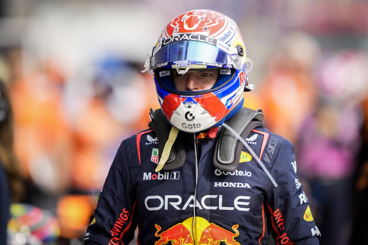 Οι αγωνοδίκες δεν τιμώρησαν τον Φερστάπεν για την «επίθεση» στον Χάμιλτον