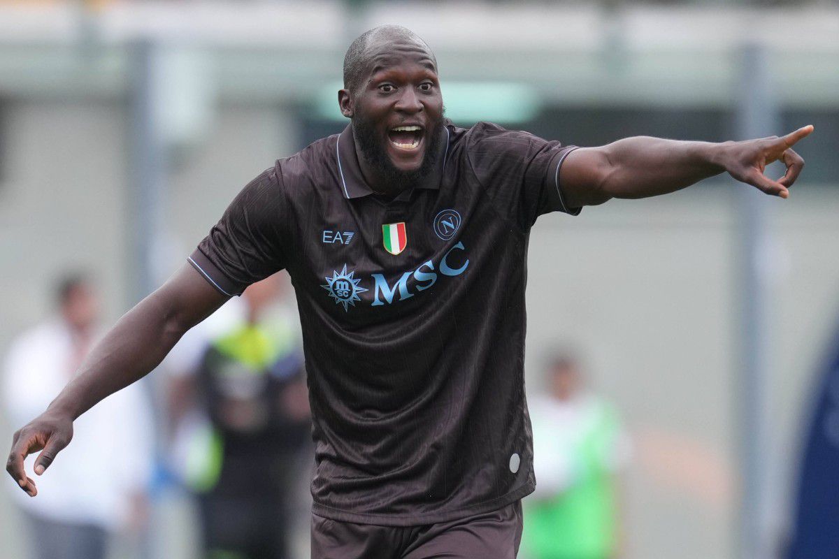 Σοκ στη Νάπολι, εκτός για μήνες ο Λουκάκου