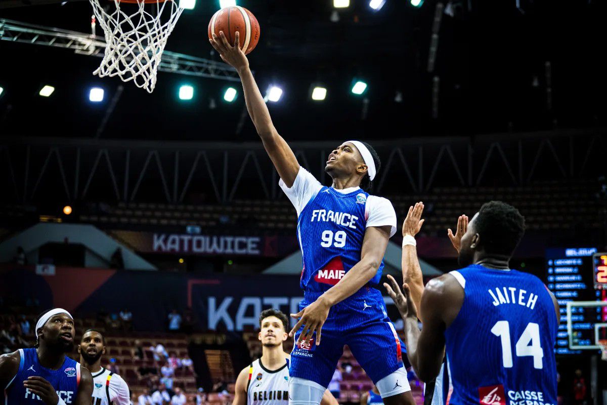 Οι κορυφαίες φάσεις του MVP Κουλιμπαλί στο ντεμπούτο του στο Eurobasket (vid)