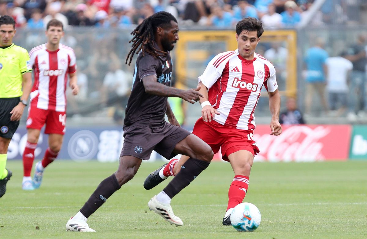 Η λόμπα του Τσικίνιο και τα δύο γκολ των γηπεδούχων στο Νάπολι-Ολυμπιακός 2-1 (vids)