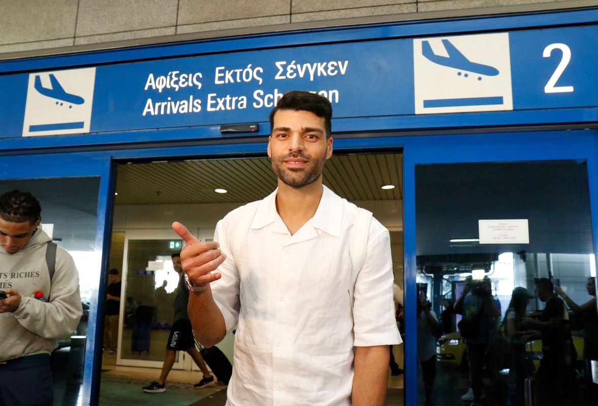 Πάτησε Ελλάδα ο Ταρεμί και ολοκληρώνει τη μεταγραφή στον Ολυμπιακό (vid & gallery)