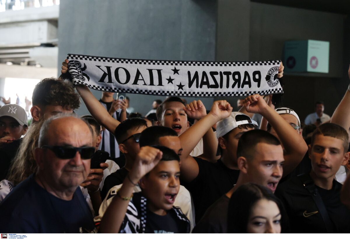 Πλήθος κόσμου στο αεροδρόμιο για τον Ζαφείρη (pic)