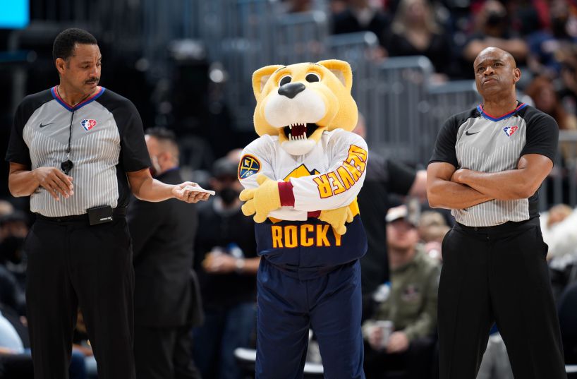 Οι Ντένβερ Νάγκετς μηνύθηκαν απο την μασκότ τους