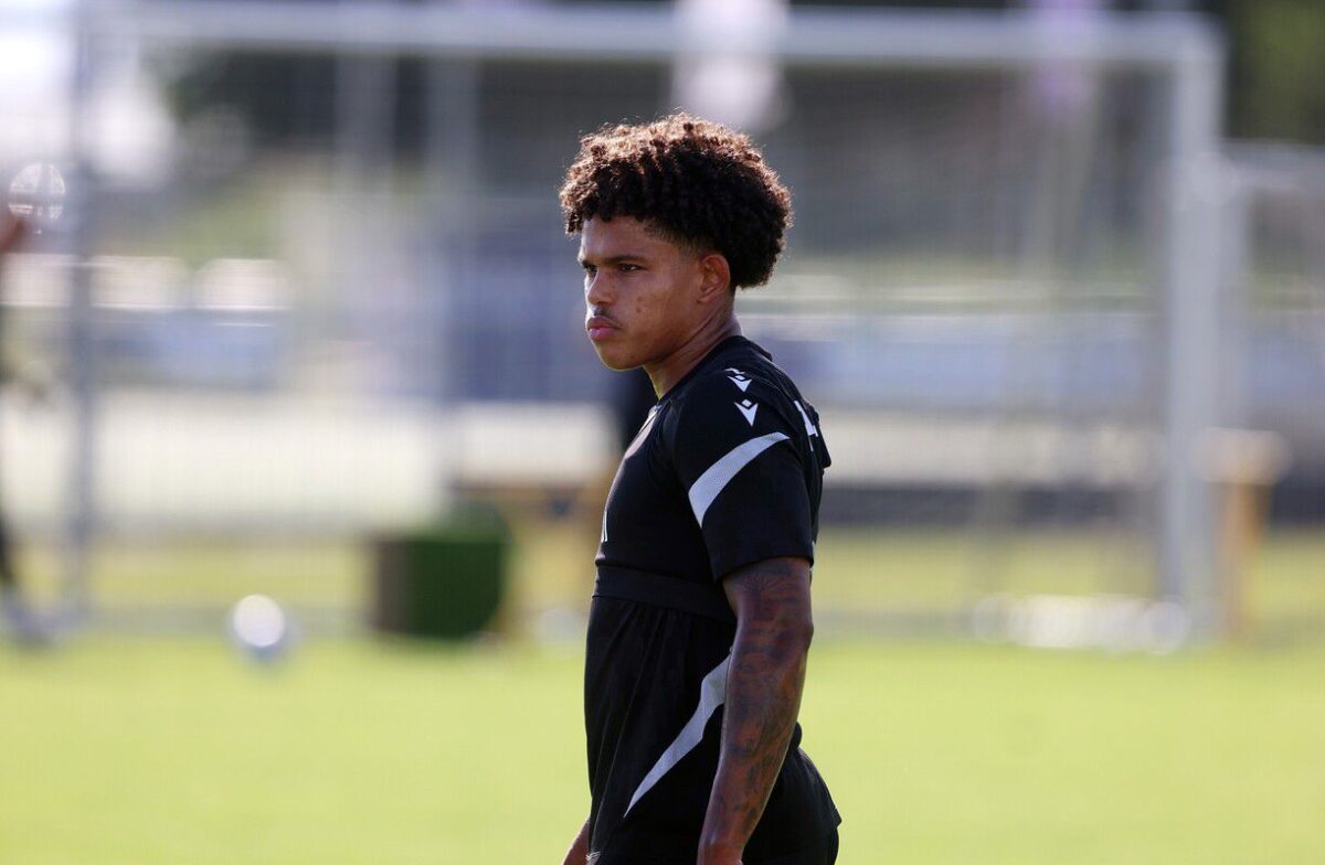 Θέλει Σορετίρε ο Πανσερραϊκός