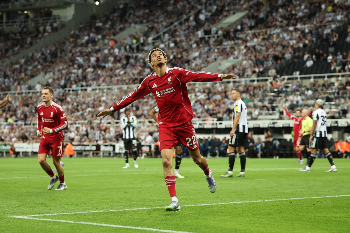 Εκιτικέ: «Παρακολουθούσα τον Ίσακ, χαρά μου να τον ανταγωνιστώ στη Λίβερπουλ»