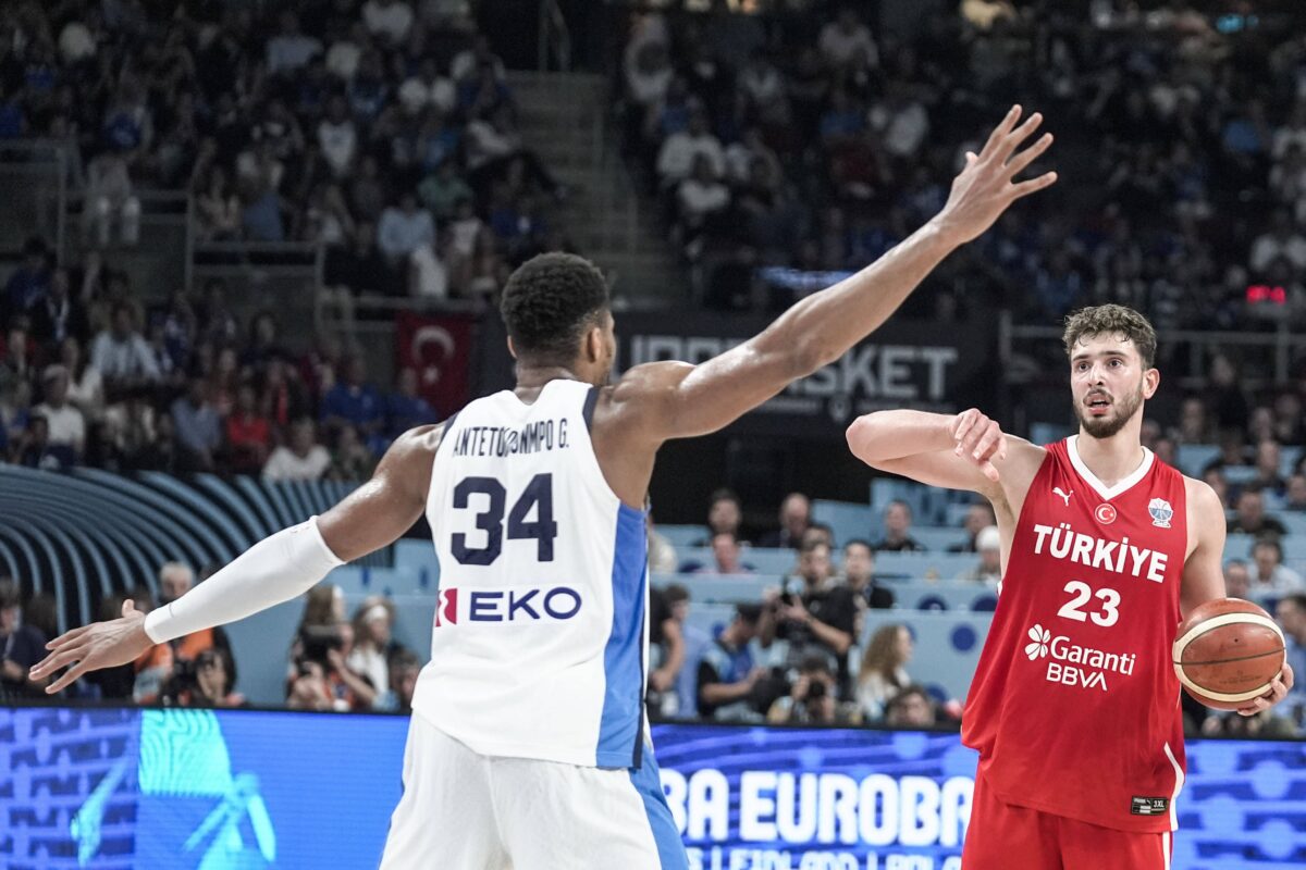 Μπακς και Ρόκετς ξεκίνησαν διαμάχη στο «Χ» για τον GOAT – Oι επικές αναρτήσεις (pics)