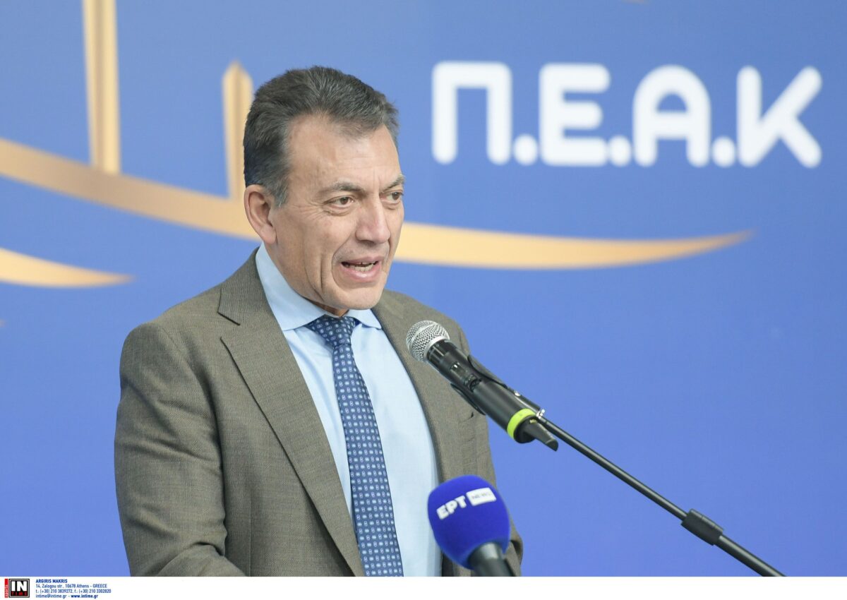 Βρούτσης: «Η κυβέρνηση μιλάει αποκλειστικά με την Ευρωλίγκα για το Final Four»