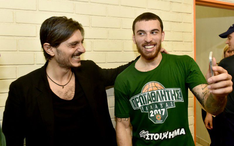 Το «ευχαριστώ, αδερφέ μου» του Μάικ Τζέιμς στον Δημήτρη Γιαννακόπουλο για τη στήριξη στη νέα του επιχειρηματική κίνηση (pic)