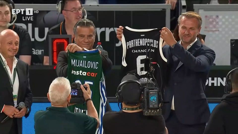 Παναθηναϊκός – Παρτίζαν: Η αγκαλιά Παρθενόπουλου-Μιχαΐλοβιτς (vid)