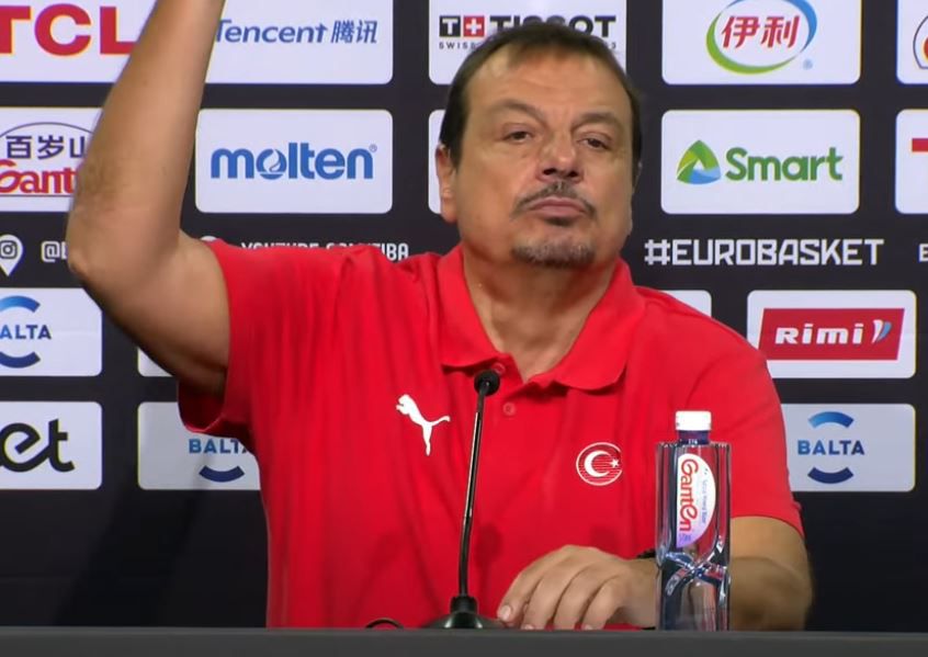 Νέο ξέσπασμα Αταμάν σε FIBA: «Λυπάμαι! Ο άνθρωπος πηγαίνει στο φεγγάρι, η FIBA…» (vid)