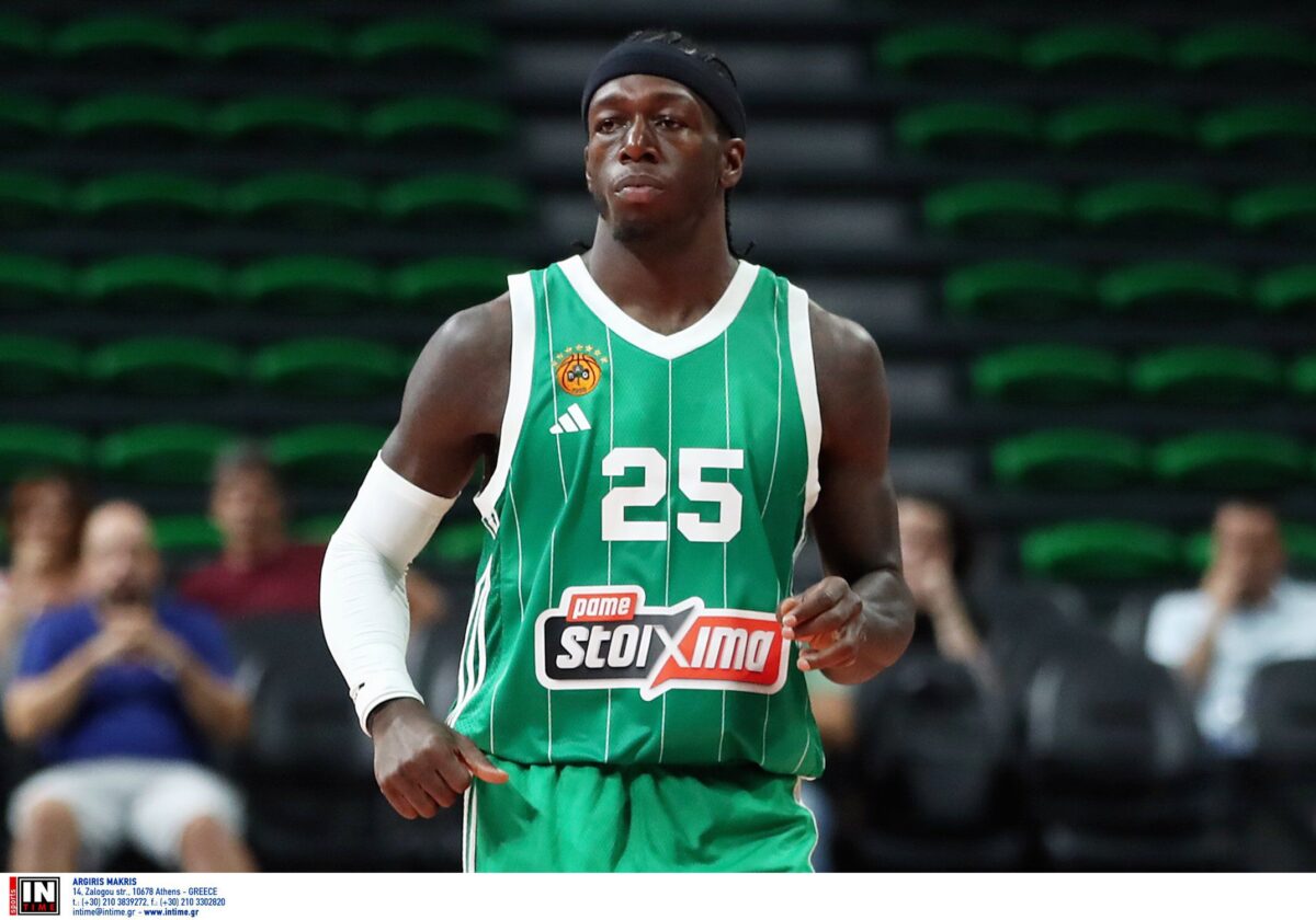 Ο Ναν αποκάλυψε την καινούργια φανέλα του Παναθηναϊκού σε… άπταιστα ελληνικά! (vid)