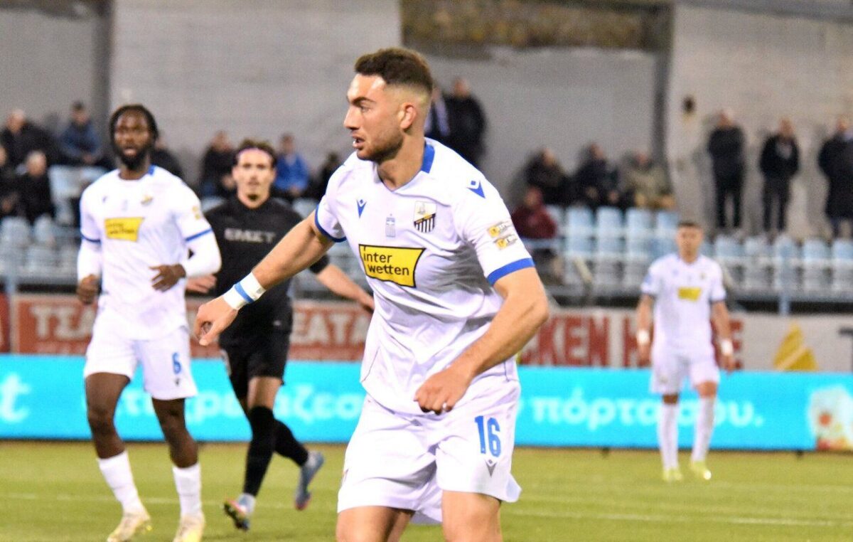 O Μπιλάλ με τη φανέλα της Λαμίας