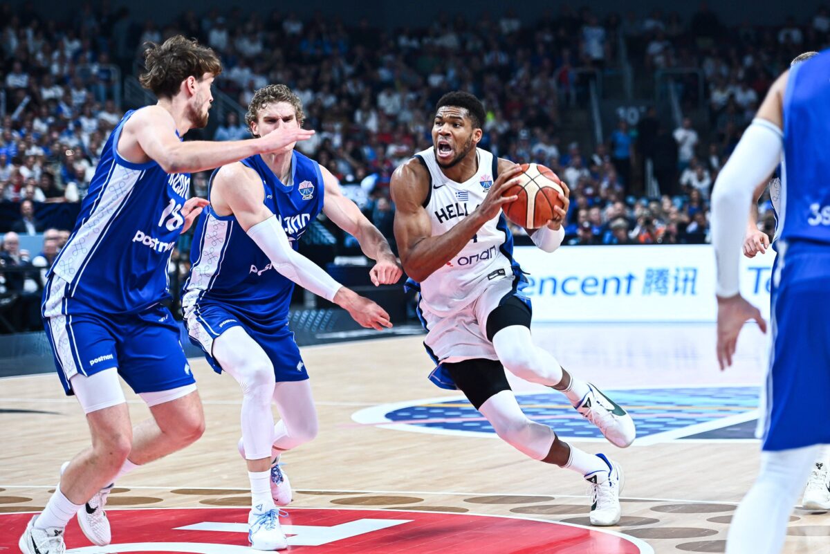 Ο «greek freak» στα καλύτερά του: Οι κορυφαίες φάσεις του Γιάννη στο Eurobasket (vid)
