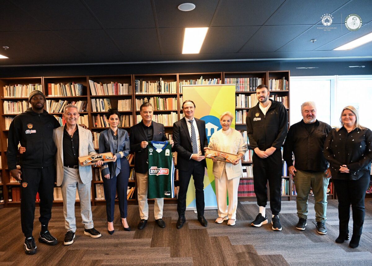 Επίσκεψη του Παναθηναϊκού στο Ελληνικό προξενείο στην Μελβούρνη (pic)