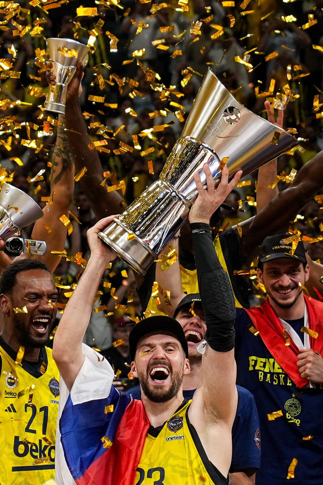 Aυτοί είναι οι νέα χορηγοί της Euroleague για τα επόμενα τέσσερα χρόνια (pics)