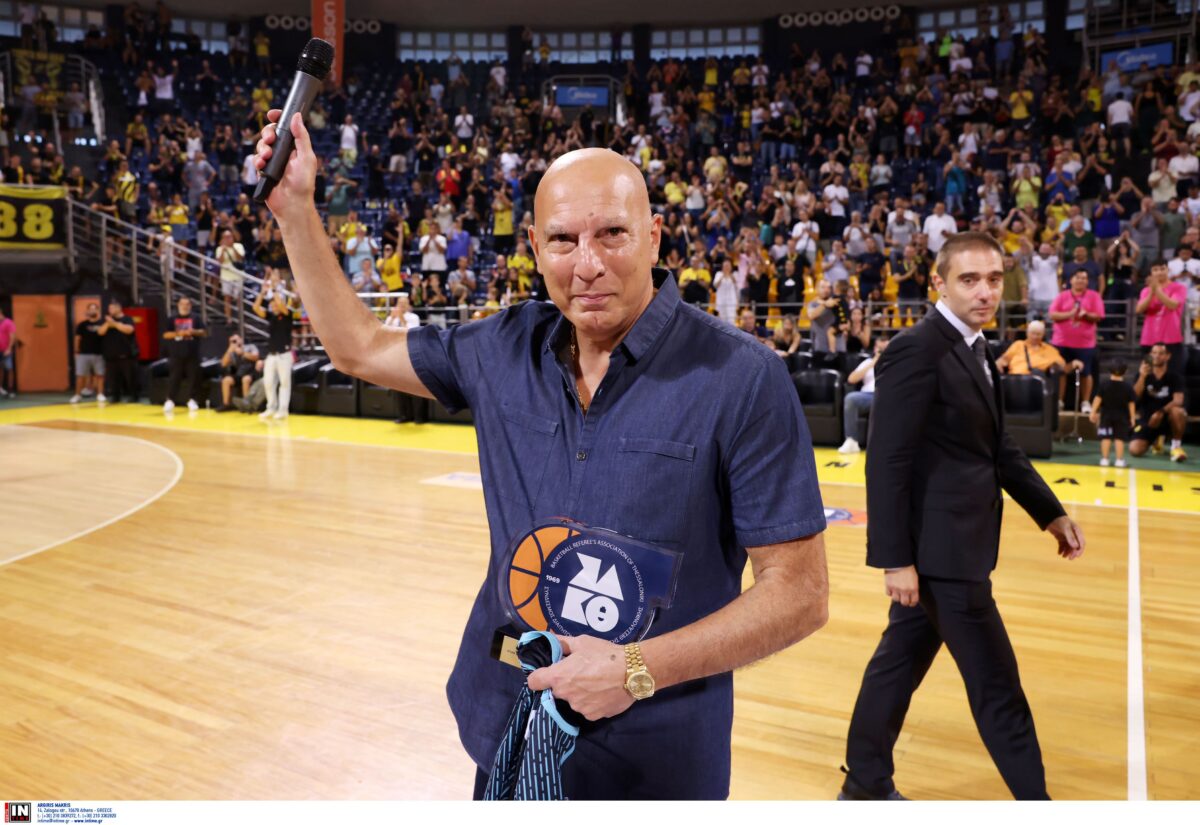 Ο Νίκος Γκάλης βραβεύτηκε από τον Σύνδεσμο Διαιτητών Θεσσαλονίκης (pic)