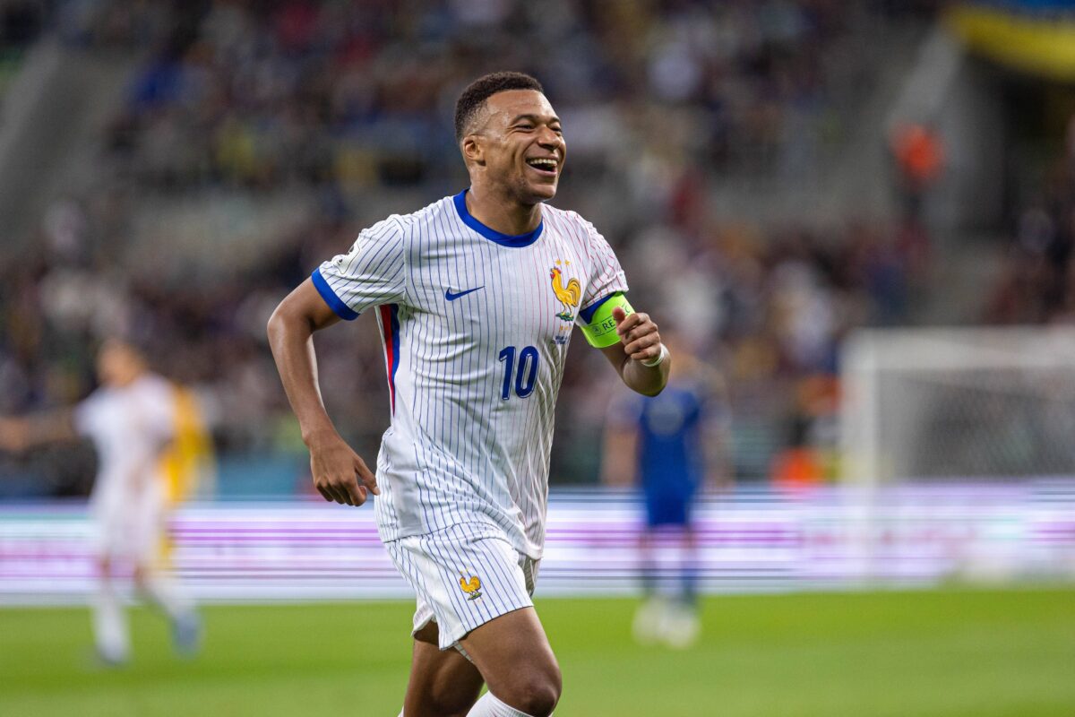 Ο Εμπαπέ ισοφάρισε τον Ανρί και βρίσκεται στα πρόθυρα ενός ιστορικού επιτεύγματος