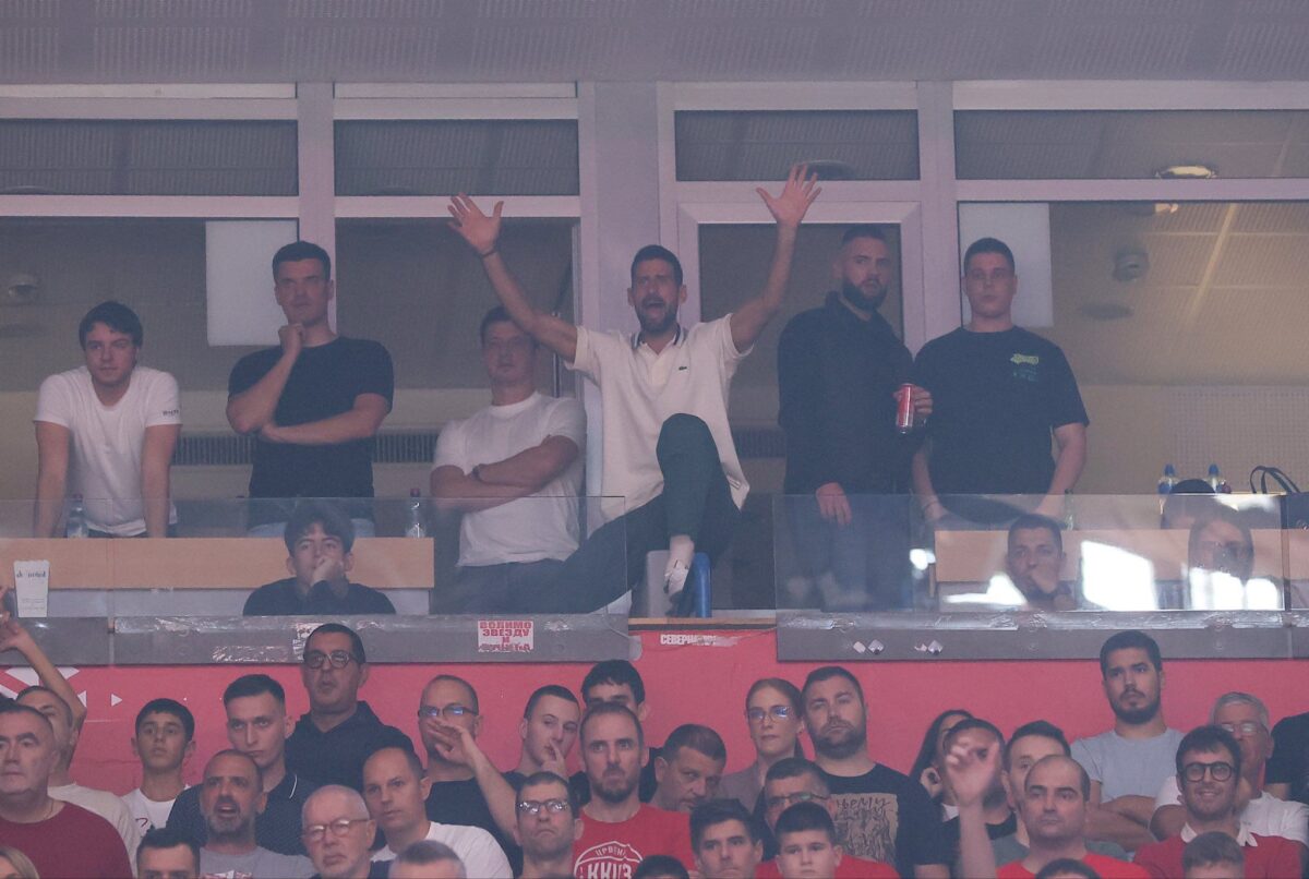 Τζόκοβιτς και Πάντελιτς τραγουδούσαν μαζί συνθήματα του Ολυμπιακού στο παιχνίδι του Ερυθρού (vid)