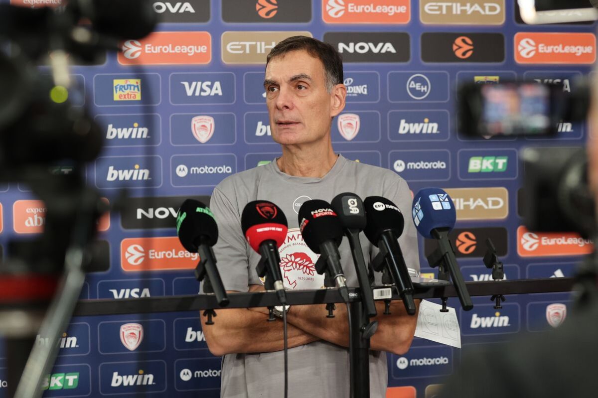 Μπαρτζώκας: «Πιέζει ο πλανήτης ότι ο Ολυμπιακός είναι ελλιπής» – Πήρε θέση για τον Έβανς