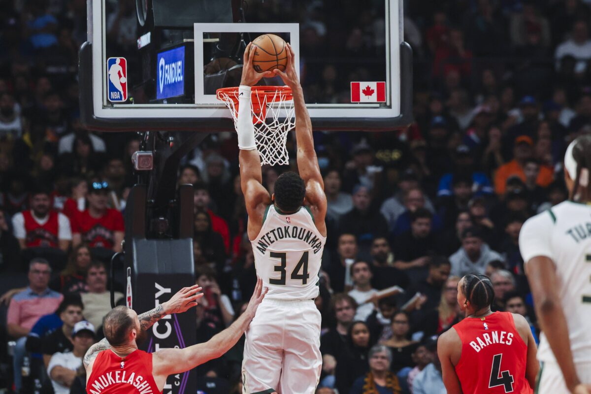 Τα highlights της απίστευτης εμφάνισης του Γιάννη Αντετοκούνμπο κόντρα στους Νικς (vid)