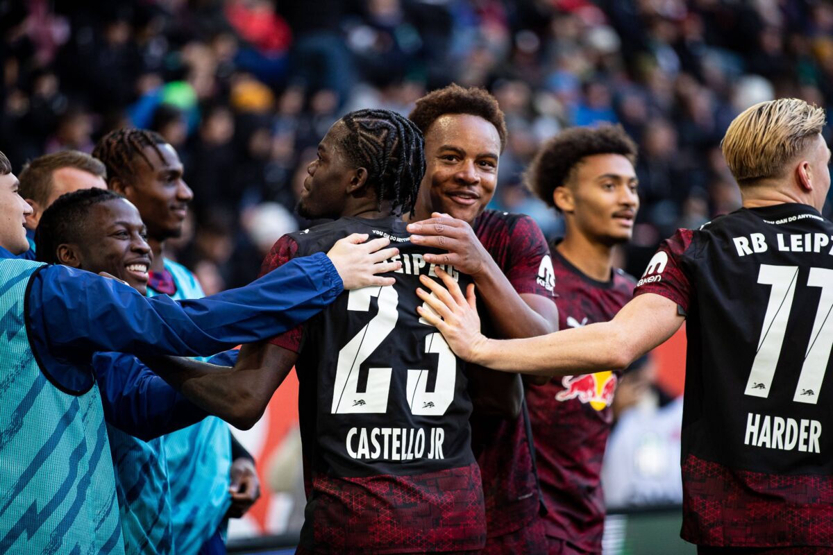 «Εξάσφαιρη» Λειψία διέλυσε την Άουγκσμπουργκ, ακάθεκτη στην κορυφή η Μπάγερν, επιστροφή στις νίκες για Βόλσφμπουργκ