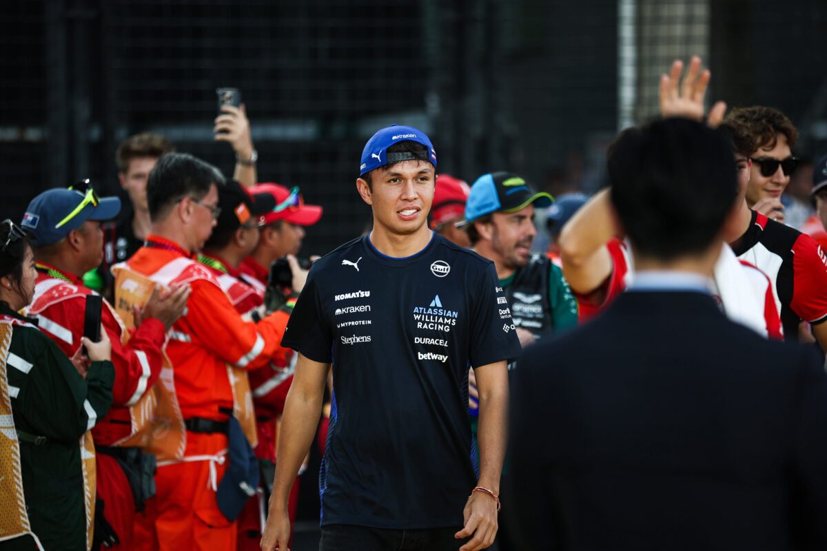 Άλεξ Άλμπον