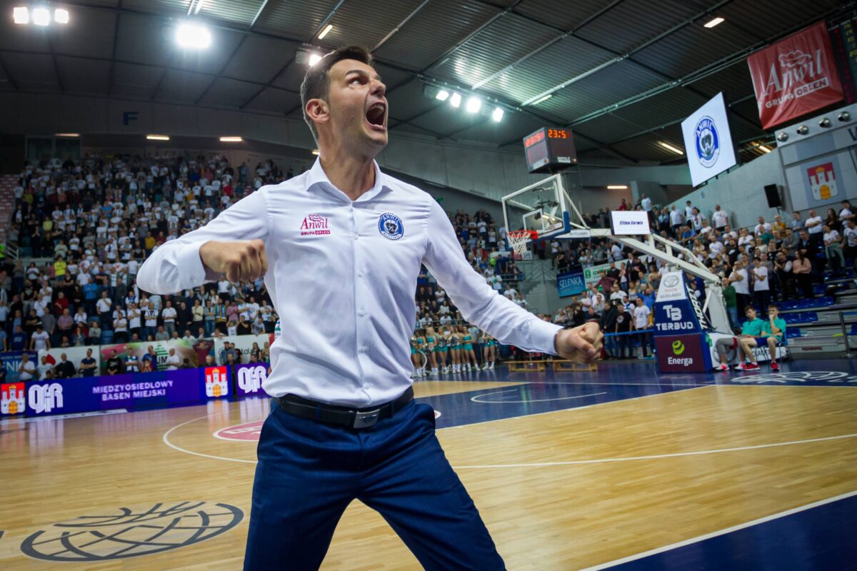 Το προφίλ του νέου προπονητή του Άρη: Η φιλοσοφία του «ομαδικού ελέγχου» και το… θαύμα του Ευρωμπάσκετ