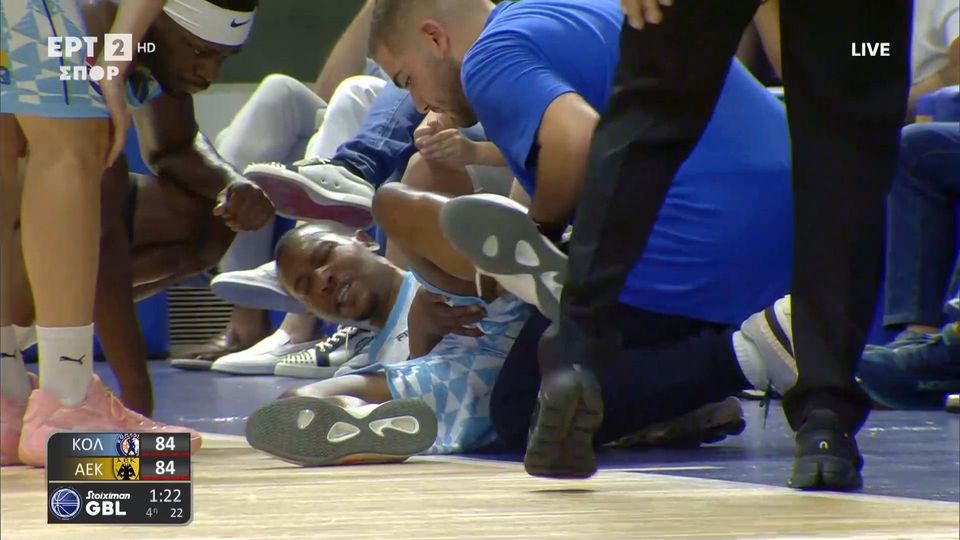 Αποχώρησε υποβασταζόμενος ο Γκάουντλοκ (vid)