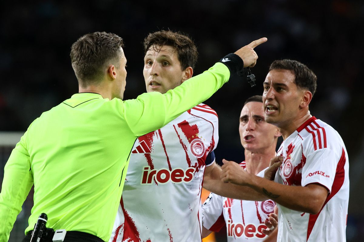 Τον γύρο της Ευρώπης στο Twitter ο διαιτητής του Μπαρτσελόνα – Ολυμπιακός