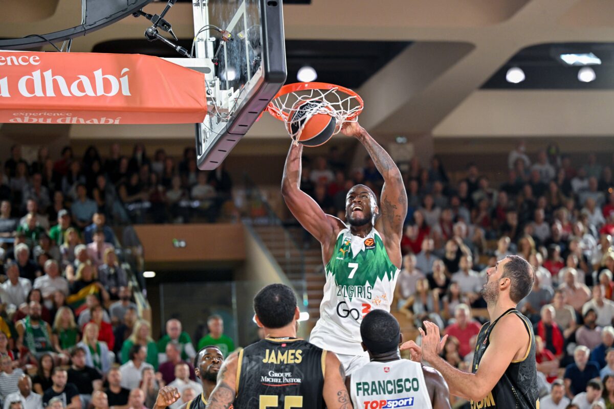 Ο… ερυθρόλευκος λόγος για τον οποίον ο Μόουζες Ράιτ επέλεξε τον αριθμό του στη Ζαλγκίρις (vid)