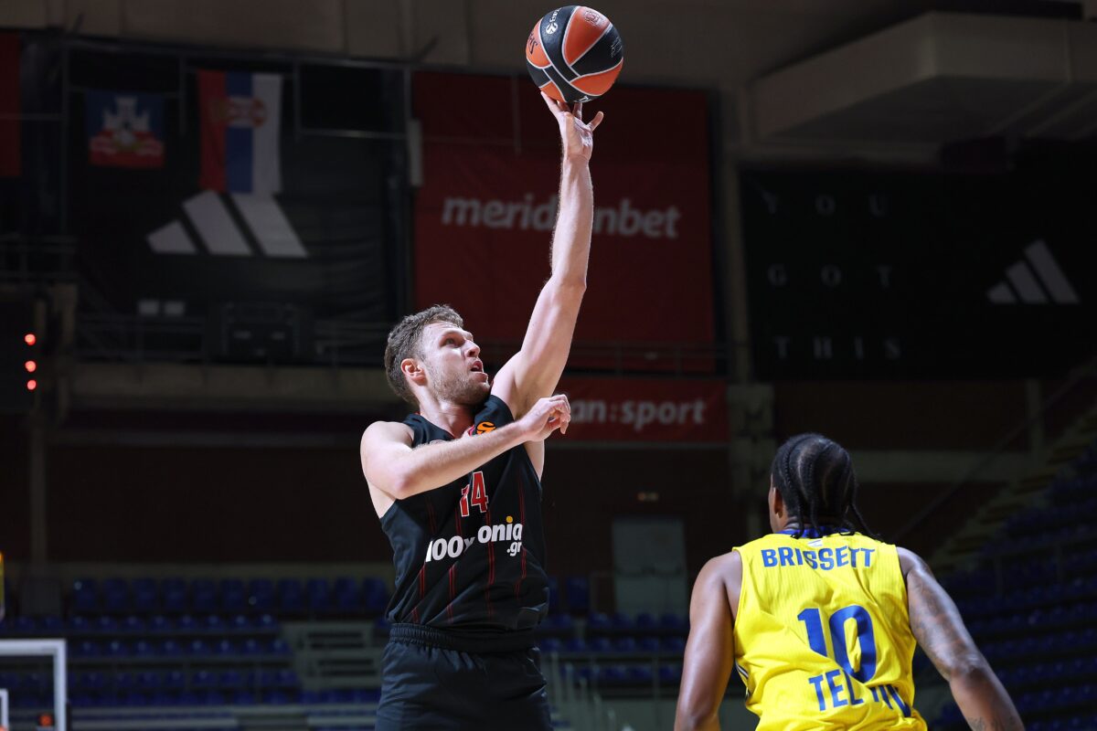 Επικός Ολυμπιακός, γύρισε το ματς από το -13 και πήρε μεγάλη νίκη επί της Μακάμπι με ονειρικό Βεζένκοφ!