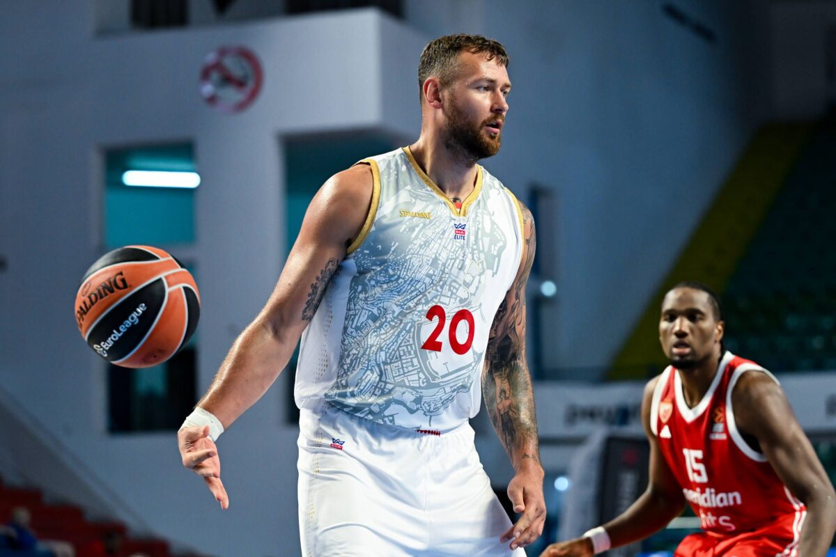 Επισημοποιήθηκε ο δανεισμός του Μοτιεγιούνας στον Ερυθρό Αστέρα από τη Μονακό