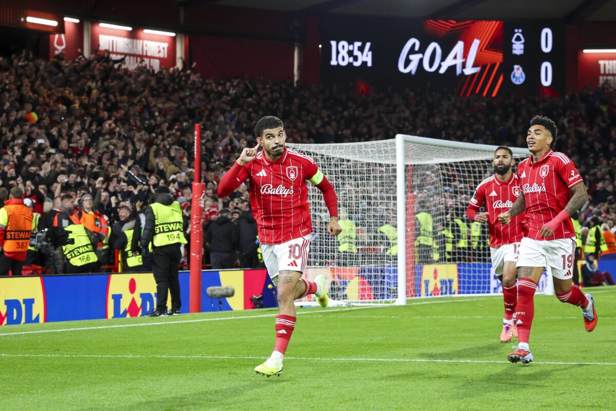 Ο Γκιμπς-Γουάιτ άφησε αιχμές για τον Ποστέκογλου μετά τη νίκη της Νότιγχαμ (vid)