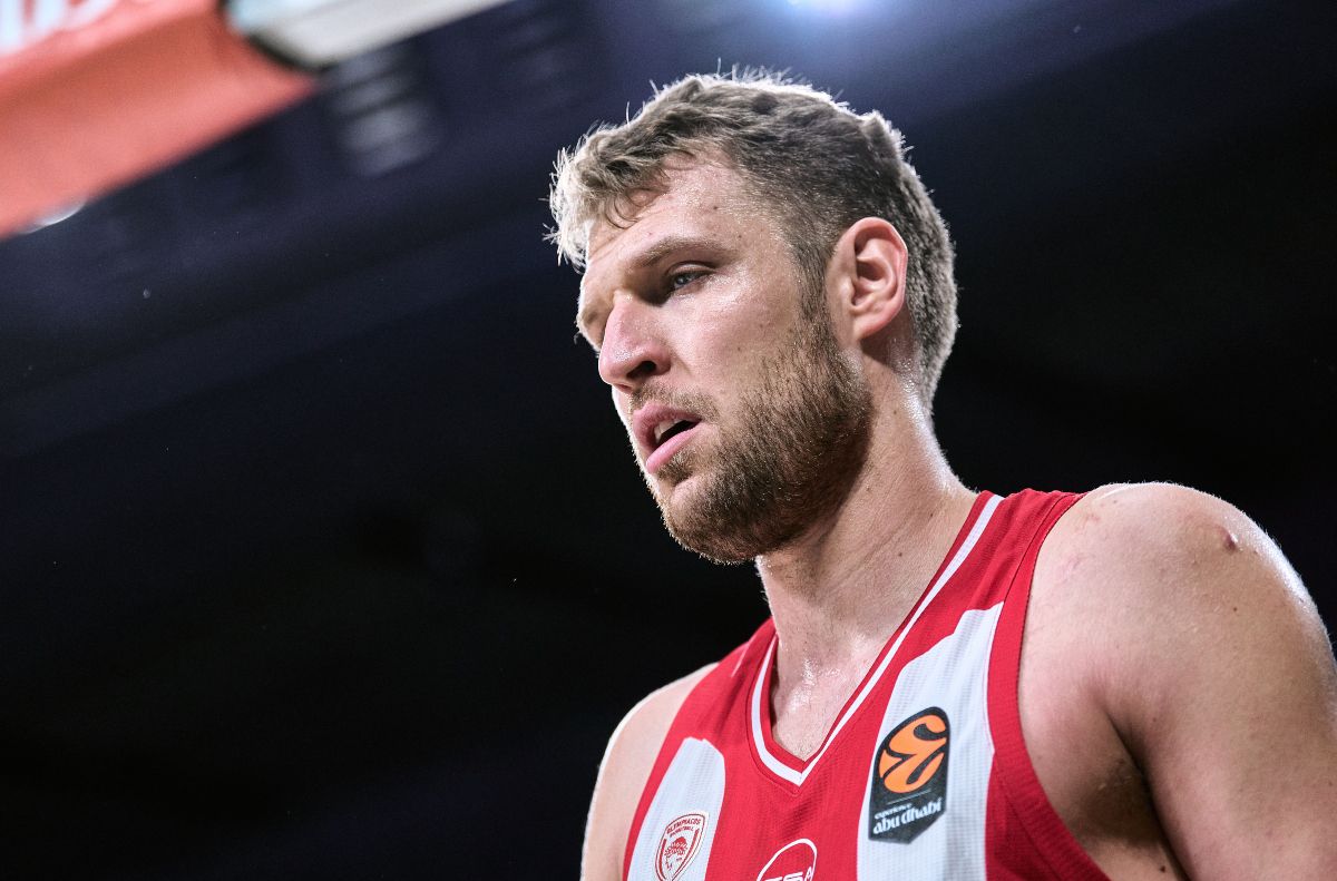 Βεζένκοφ: «Ωραία που επιστρέψαμε σπίτι»